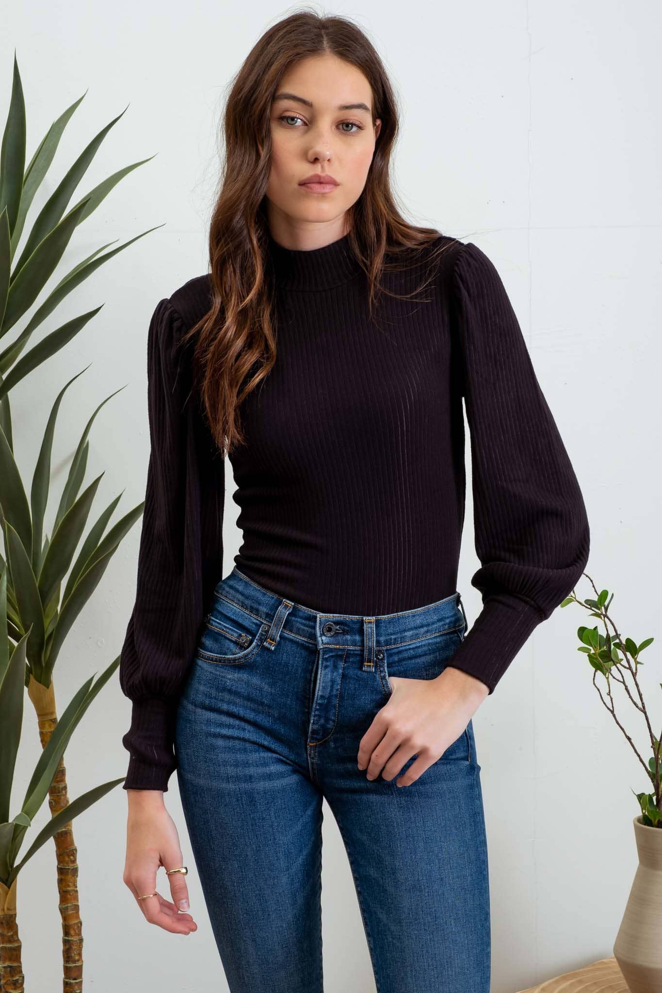 MOCK NECK KNIT TOP