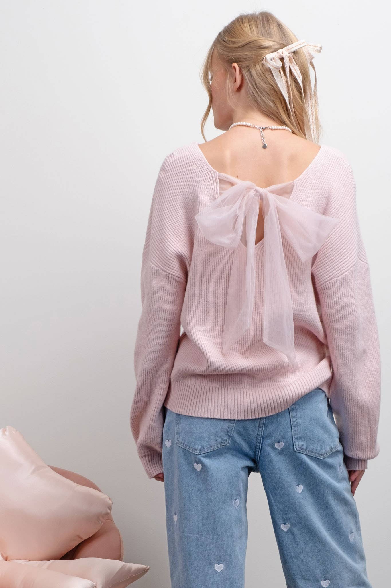 BOWY BACK BOW TIE SWEATER